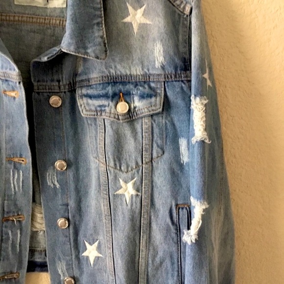 Distressed denim jacket - Picture 2 of 4